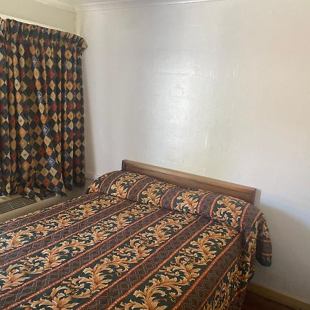 Johnston'S Motel Гарбервилл Экстерьер фото